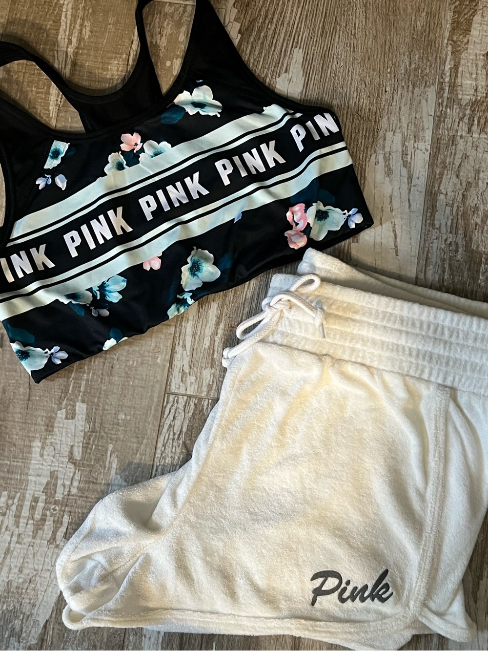 EUC!PINK💗VS SET(L)!Terry Cotton Varsity White Short&LOGO Black Floral Sport Bra!